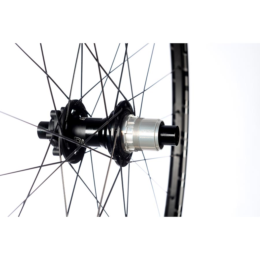 Stans No Tubes Podium SRD Wheel Rear 29 / 622 Holes: 28 12mm TA 148mm Disc IS 6-bolt SRAM XD-R
